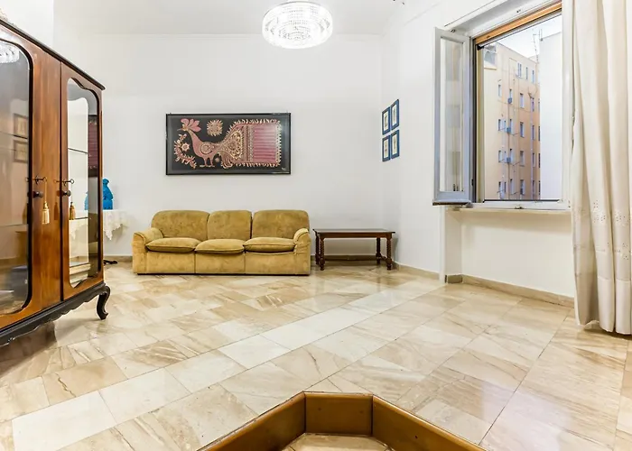 Cagliari - Central & Roomy Apartment With Balcony!