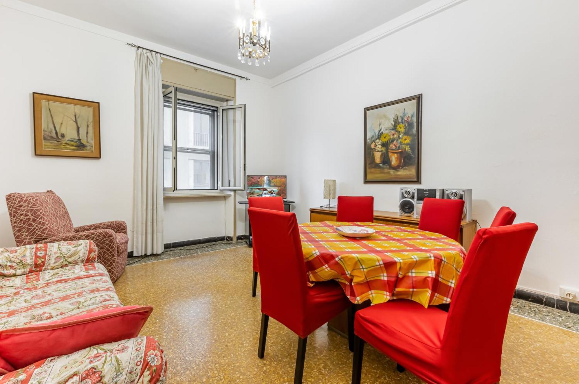 - & Roomy With Balcony! * Cagliari